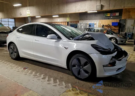 2020 Tesla Model 3 z USA, uszkodzony, nr VIN 5YJ3E1EB2LF712546